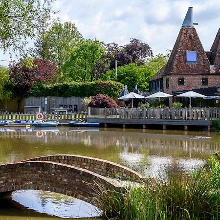 Vineyard Oast Sleeps 25 Villa Wavehorne Buitenkant foto