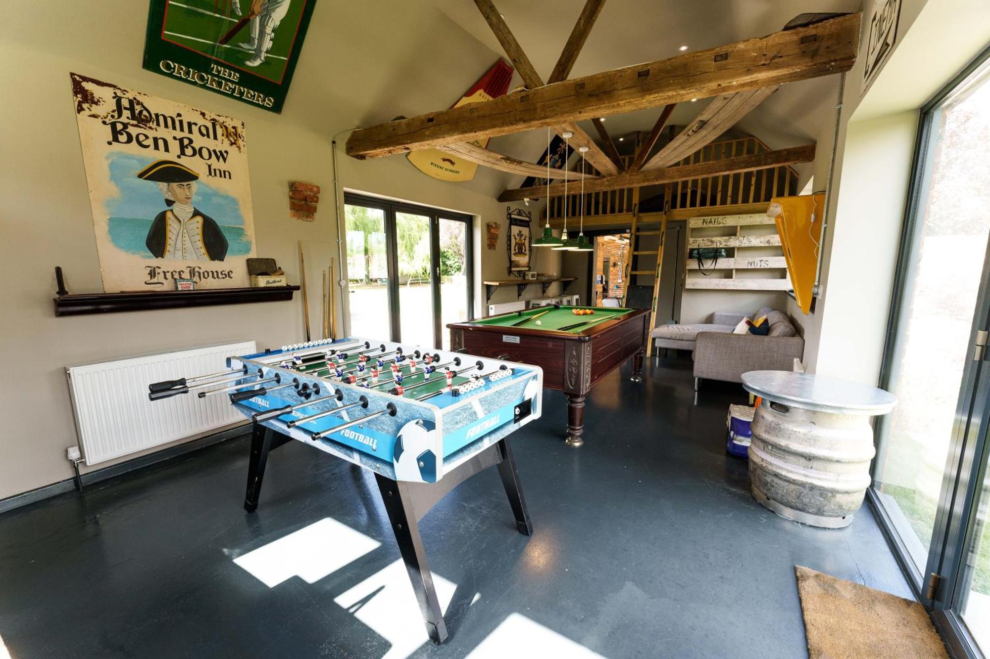 Vineyard Oast Sleeps 25 Villa Wavehorne Buitenkant foto