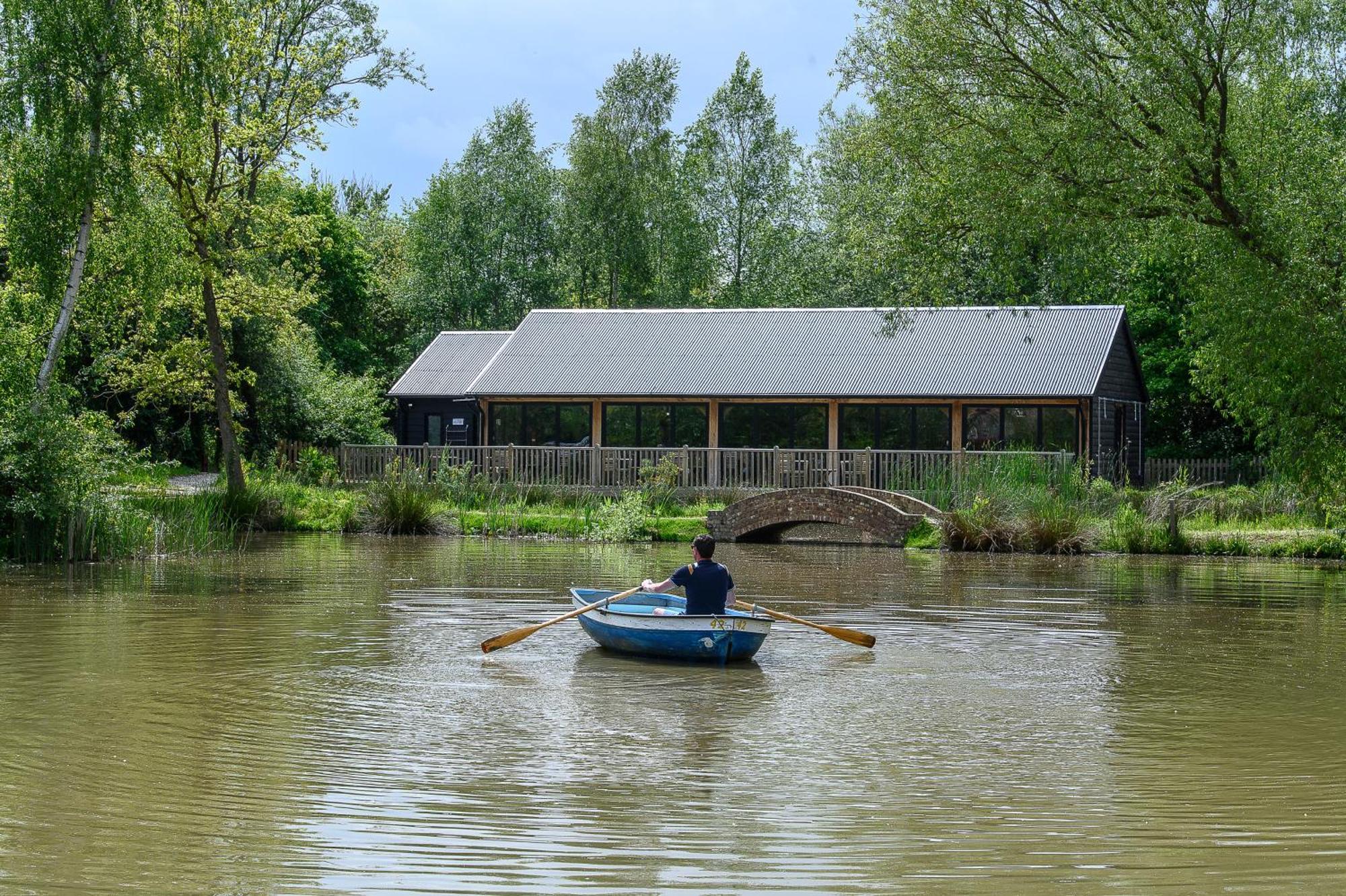 Vineyard Oast Sleeps 25 Villa Wavehorne Buitenkant foto